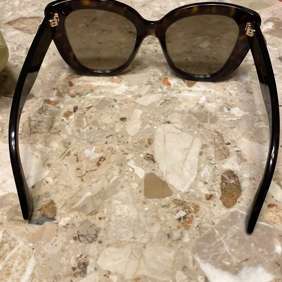NEW Gucci tortoise oversized sunglasses - Picture 6 of 7